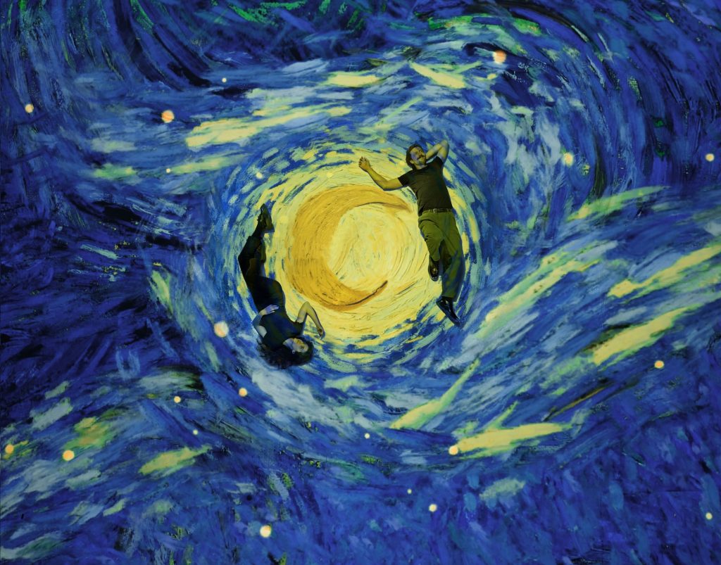 L’exposition propose une immersion à 360° grâce à une technologie de vidéo mapping de pointe. ©Exhibition Hub