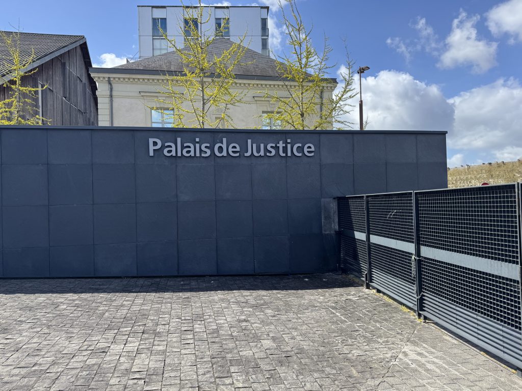 À Nantes, Samira B. a été condamnée ce mercredi 25 mars à huit mois de prison avec sursis pour des faits de violences en état d’ébriété sur un officier de police