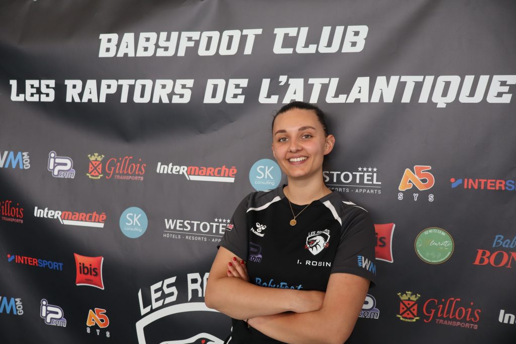 Ilana Robin, championne de France de baby-foot en double féminin