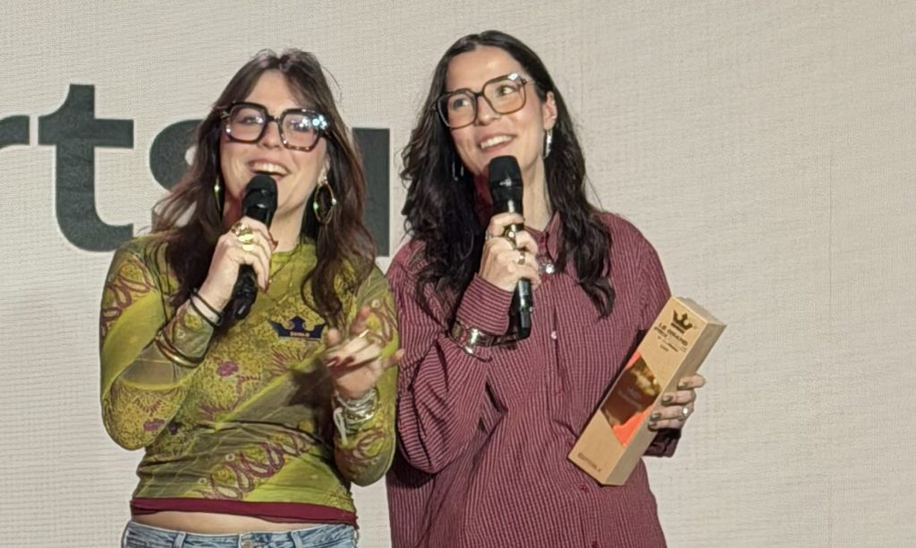 Amaris et Charline lors de la présentation de Repli à un jury